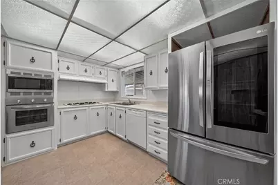 28610 Via Arboleda, Murrieta, CA 92563 - Photo 13