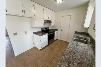 5884 Bagley Avenue, 29 Palms MCB, CA 92277 - Photo 13