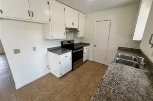5884 Bagley Ave, 29 Palms MCB, CA 92277 - Photo 11