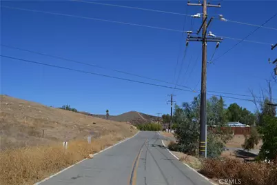 1 Strickland Avenue, Lake Elsinore, CA 92530 - Photo 3