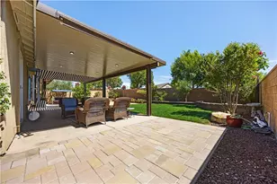 31481 Darlington Oak Dr, Winchester, CA 92596 - Photo 3