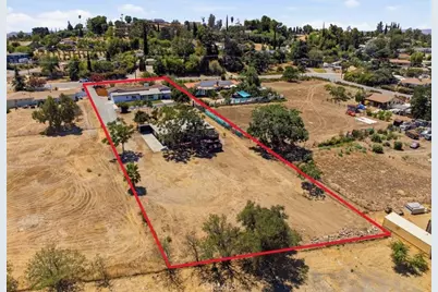 31750 Florida, Redlands, CA 92373 - Photo 3