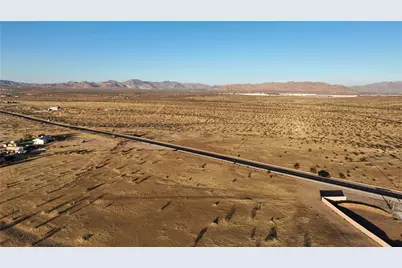 4 Stoddard Wells Road, Apple Valley, CA 92307 - Photo 7