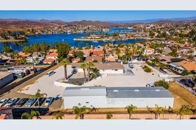 22475 Loch Lomond Drive, Canyon Lake, CA 92587 - Photo 9