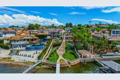 22330 Village Way, Canyon Lake, CA 92587 - Photo 9