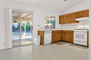 30264 Stargazer Way, Murrieta, CA 92562 - Photo 5