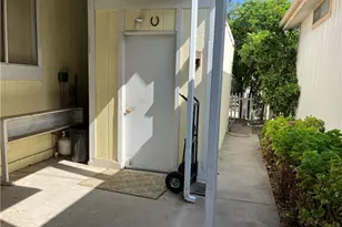 1300 W Menlo Ave, Hemet, CA 92543 - Photo 25