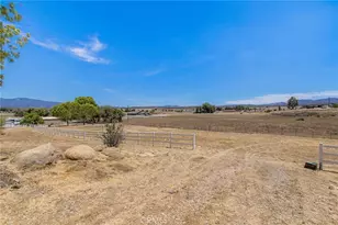 41810 Lakefront Dr, Aguanga, CA 92536 - Photo 15