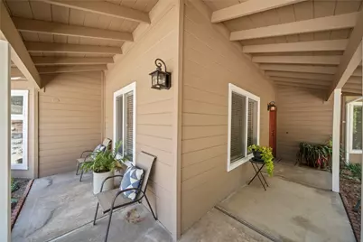 720 Carnation Lane, Fallbrook, CA 92028 - Photo 3