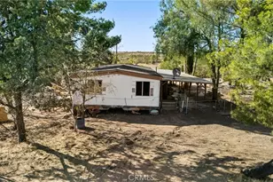32305 Red Mountain, Hemet, CA 92544 - Photo 11