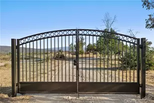 32305 Red Mountain, Hemet, CA 92544 - Photo 19