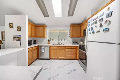 1298 Bishop, Hemet, CA 92545 - Photo 5