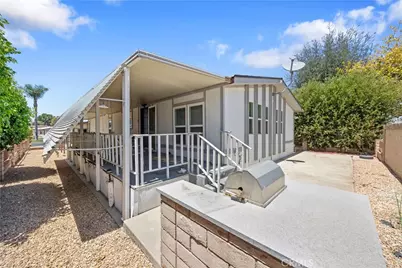 1298 Bishop, Hemet, CA 92545 - Photo 25