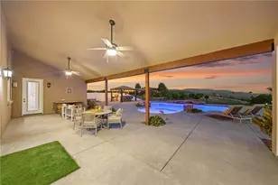 38141 Seneca Cir, Temecula, CA 92592 - Photo 9