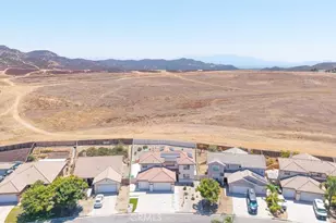 24857 Butterchurn, Wildomar, CA 92595 - Photo 37
