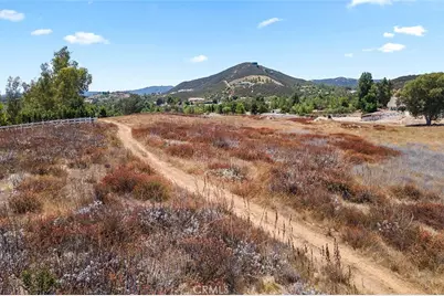 19049 Vista De Cielo, Murrieta, CA 92562 - Photo 5