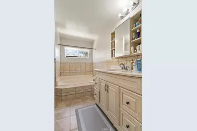5800 Hamner #560, Eastvale, CA 91752 - Photo 17