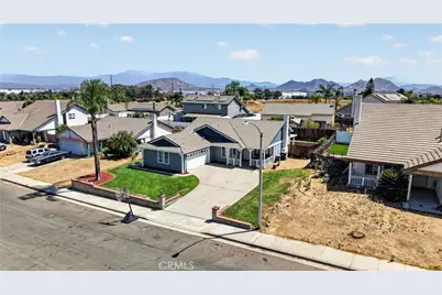 20096 Fallen Leaf Drive, Perris, CA 92570 - Photo 3