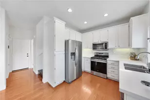 32903 Charmes Ct, Temecula, CA 92592 - Photo 11