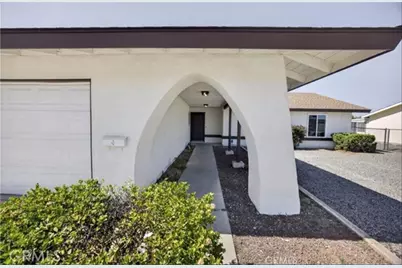 26170 Lancaster, Sun City, CA 92586 - Photo 3