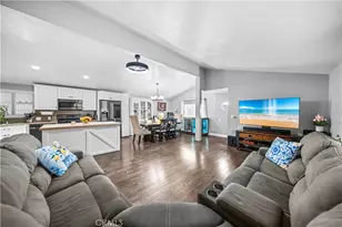 200 S Emerald Dr, Vista, CA 92081 - Photo 9