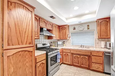3871 Roxbury Drive, Hemet, CA 92545 - Photo 5
