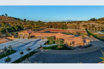 39760 Amber Court, Murrieta, CA 92562 - Photo 5