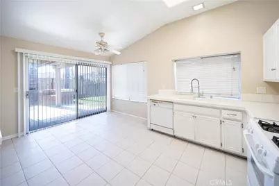 28775 Bridge Water Lane, Menifee, CA 92584 - Photo 7