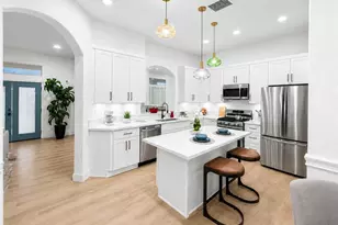 39832 De Vendome Ct, Murrieta, CA 92563 - Photo 3