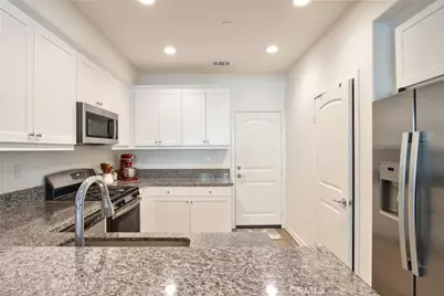41987 Isadora #1404, Murrieta, CA 92562 - Photo 9