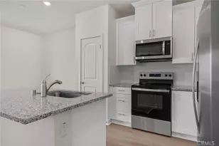 14842 Desert Lily Ct, Apple Valley, CA 92307 - Photo 5