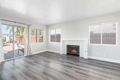 25077 Via Las Lomas, Murrieta, CA 92562 - Photo 19