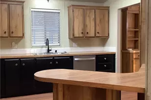 1300 W Menlo Ave, Hemet, CA 92543 - Photo 7