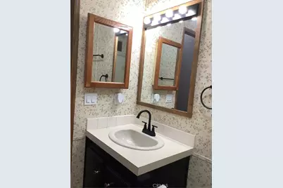 1300 W Menlo Avenue #200, Hemet, CA 92543 - Photo 27