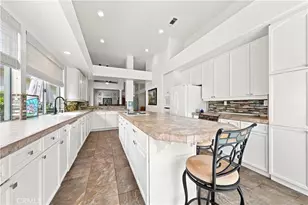 37775 Bear View Cir, Murrieta, CA 92562 - Photo 11