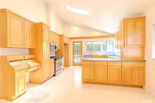 18530 Newbrook Cir, Cerritos, CA 90703 - Photo 29