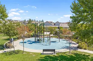 24289 Bay Laurel Ave, Murrieta, CA 92562 - Photo 33