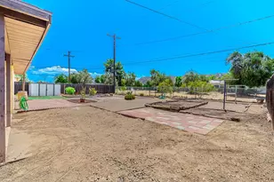 40225 Frances Ln, Hemet, CA 92543 - Photo 21