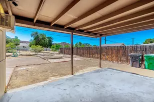 40225 Frances Ln, Hemet, CA 92543 - Photo 19
