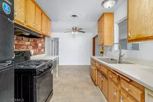 40225 Frances Ln, Hemet, CA 92543 - Photo 9
