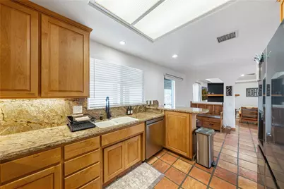 58328 Bonanza, Yucca Valley, CA 92284 - Photo 11
