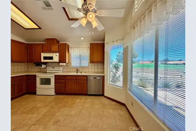1874 Ash Tree Lane, Hemet, CA 92545 - Photo 11