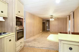 725 W Thornton, Hemet, CA 92543 - Photo 15