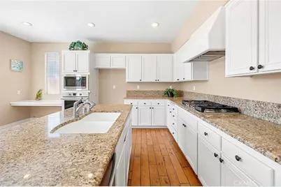 30975 Brassie Ln, Temecula, CA 92591 - Photo 13