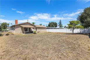 127 Brandenburg Ln, Fallbrook, CA 92028 - Photo 33
