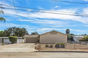 127 Brandenburg Ln, Fallbrook, CA 92028 - Photo 3