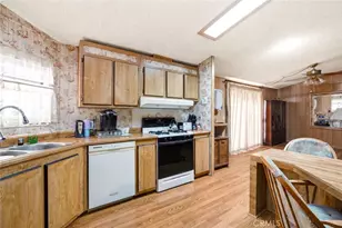 30700 Palmetto Palm Ave, Homeland, CA 92548 - Photo 9