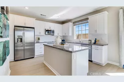 1304 Thunderbolt Lane, Rialto, CA 92376 - Photo 3