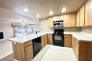 26601 Amhurst Ct, Menifee, CA 92586 - Photo 9