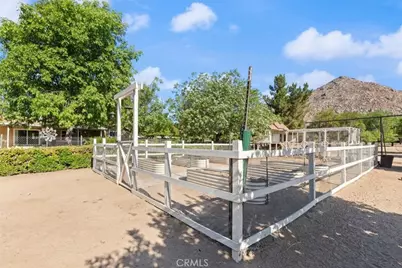 25210 California, Hemet, CA 92545 - Photo 35